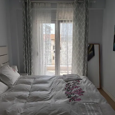 Christina-2 Apartament Peraía