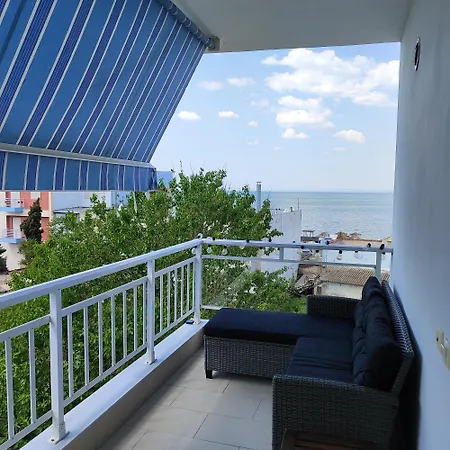 Appartement Christina-2 *