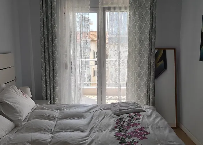 Christina-2 公寓 Peraía