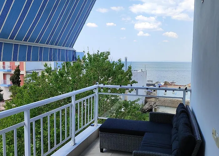 公寓 Christina-2 *