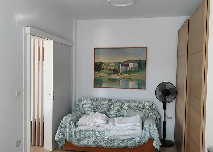 Christina-2 * Peraía