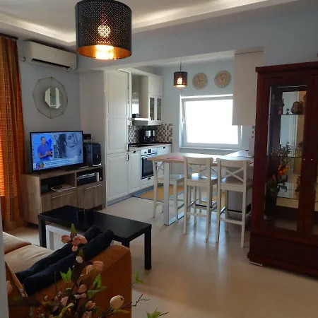 Christina-2 * Peraía